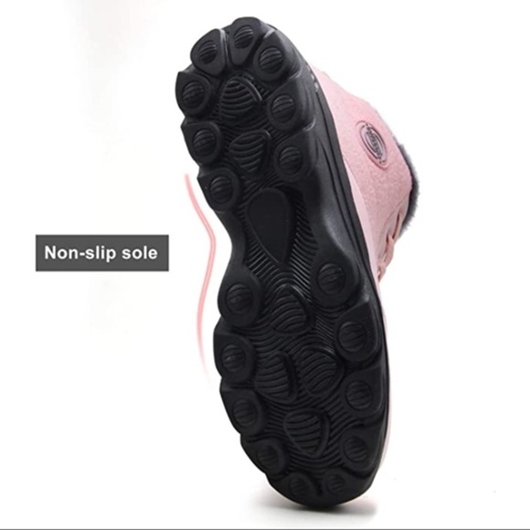 NWOB Women's Pink Snow Boots - Picture 5 of 5